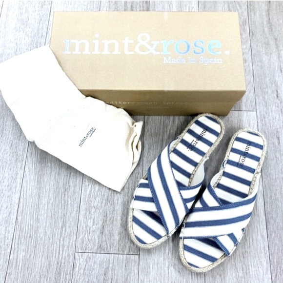Denim blue + white stripe canvas slides 5.5, 6N, 7, 7.5N, 8, 8.5N NIB - Picture 2 of 6